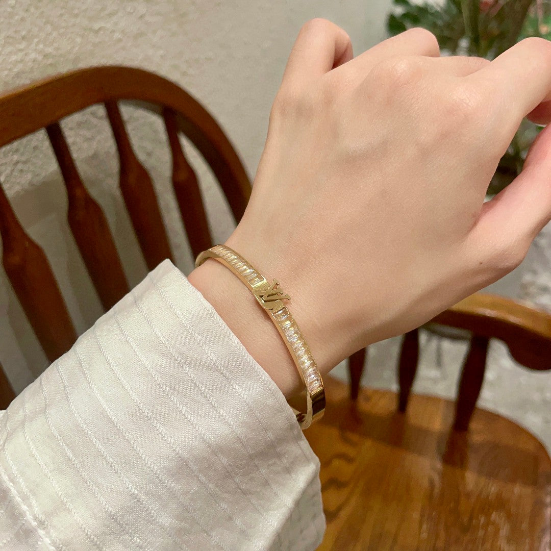 Louis Vuitton Luxury Bracelet | Iconic Elegance & Boutique-Grade Quality 102