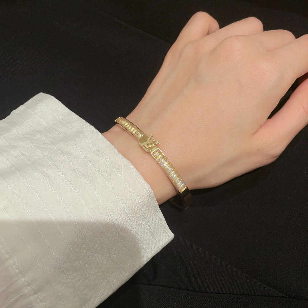 Louis Vuitton Luxury Bracelet | Iconic Elegance & Boutique-Grade Quality 102