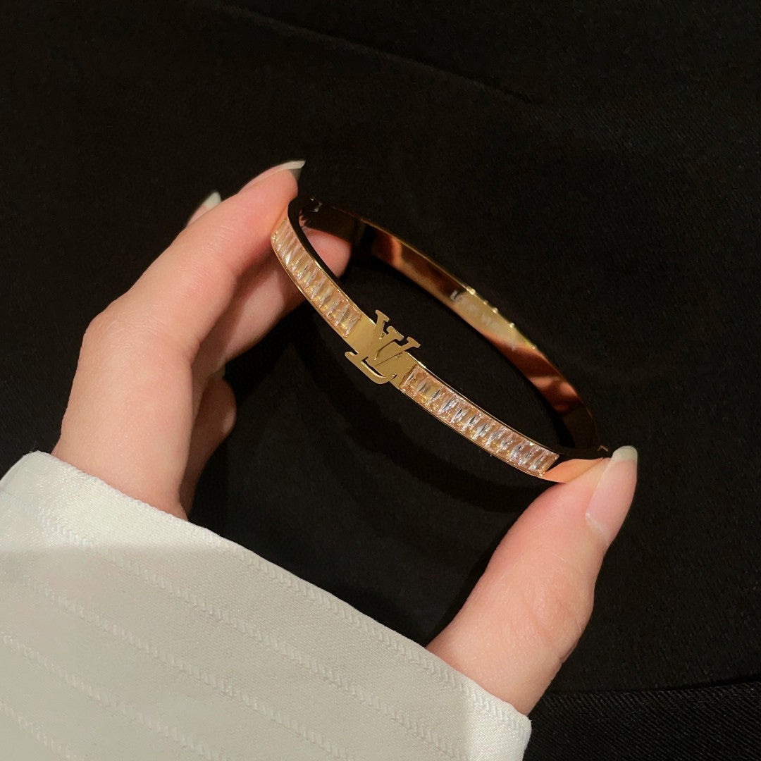 Louis Vuitton Luxury Bracelet | Iconic Elegance & Boutique-Grade Quality 102