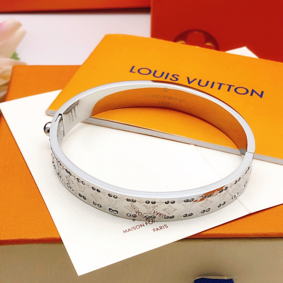 Louis Vuitton Luxury Bracelet | Iconic Elegance & Boutique-Grade Quality 109
