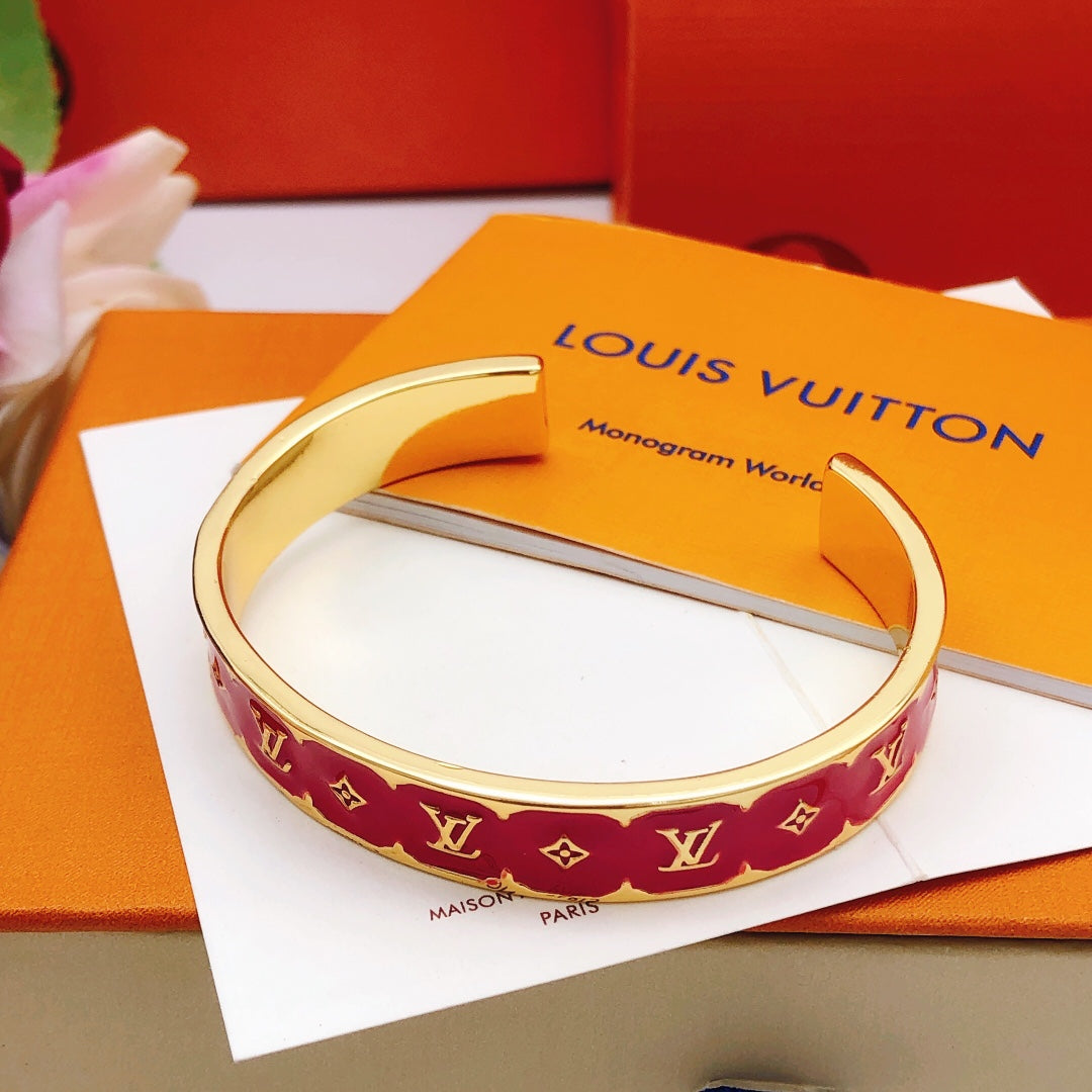 Louis Vuitton Luxury Bracelet | Iconic Elegance & Boutique-Grade Quality 110
