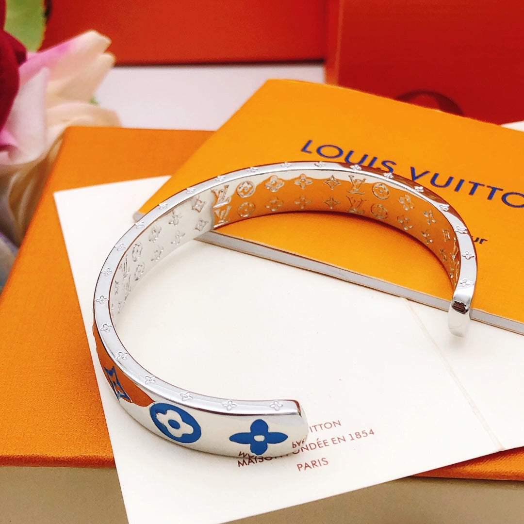 Louis Vuitton Luxury Bracelet | Iconic Elegance & Boutique-Grade Quality 111