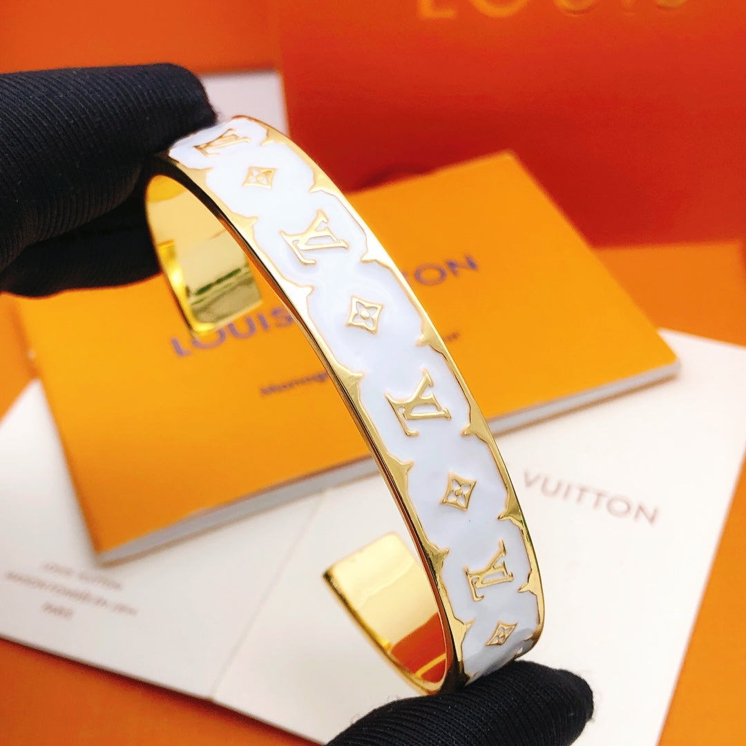 Louis Vuitton Luxury Bracelet | Iconic Elegance & Boutique-Grade Quality 112