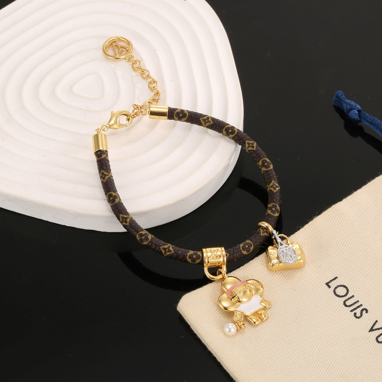 Louis Vuitton Luxury Bracelet | Iconic Elegance & Boutique-Grade Quality 114