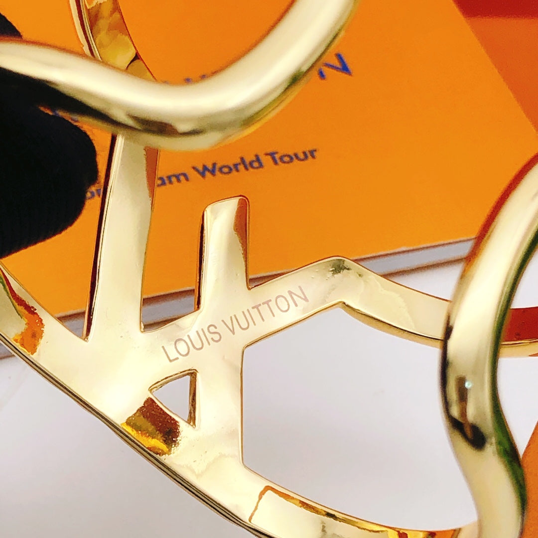 Louis Vuitton Luxury Bracelet | Iconic Elegance & Boutique-Grade Quality 117