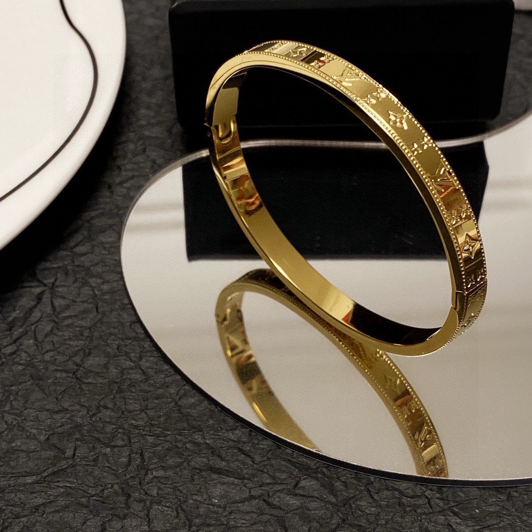 Louis Vuitton Luxury Bracelet | Iconic Elegance & Boutique-Grade Quality 118