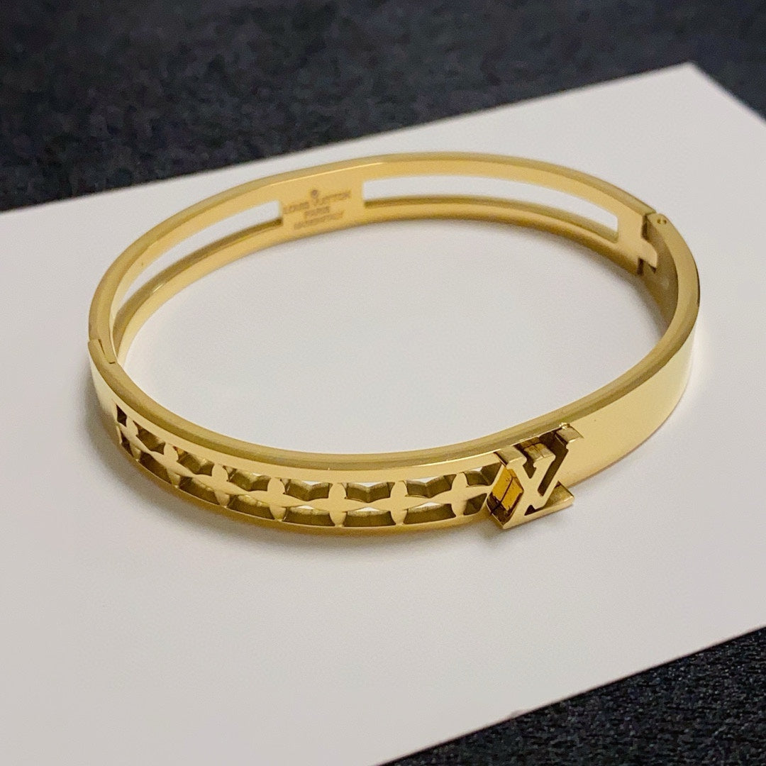 Louis Vuitton Luxury Bracelet | Iconic Elegance & Boutique-Grade Quality 119