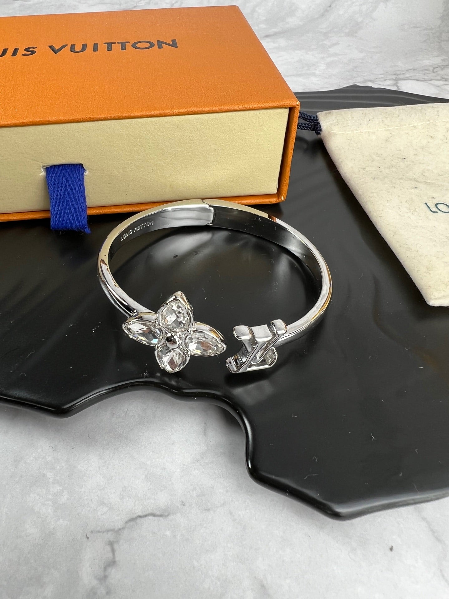 Louis Vuitton Luxury Bracelet | Iconic Elegance & Boutique-Grade Quality 120