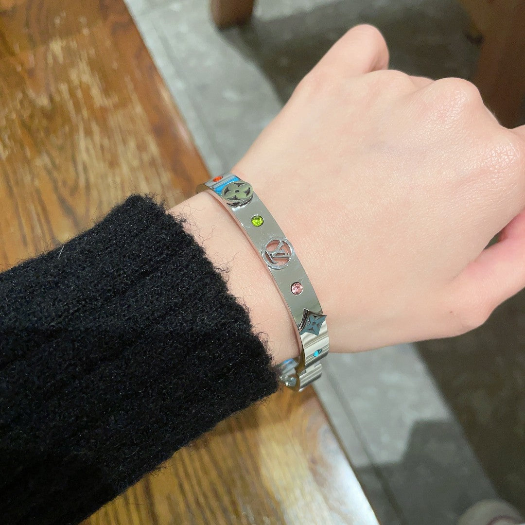 Louis Vuitton Luxury Bracelet | Iconic Elegance & Boutique-Grade Quality 124