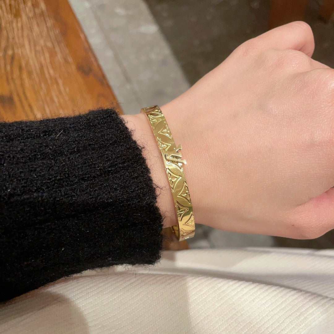 Louis Vuitton Luxury Bracelet | Iconic Elegance & Boutique-Grade Quality 126