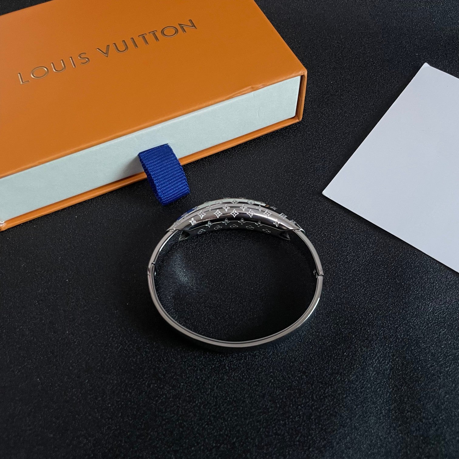 Louis Vuitton Luxury Bracelet | Iconic Elegance & Boutique-Grade Quality 128