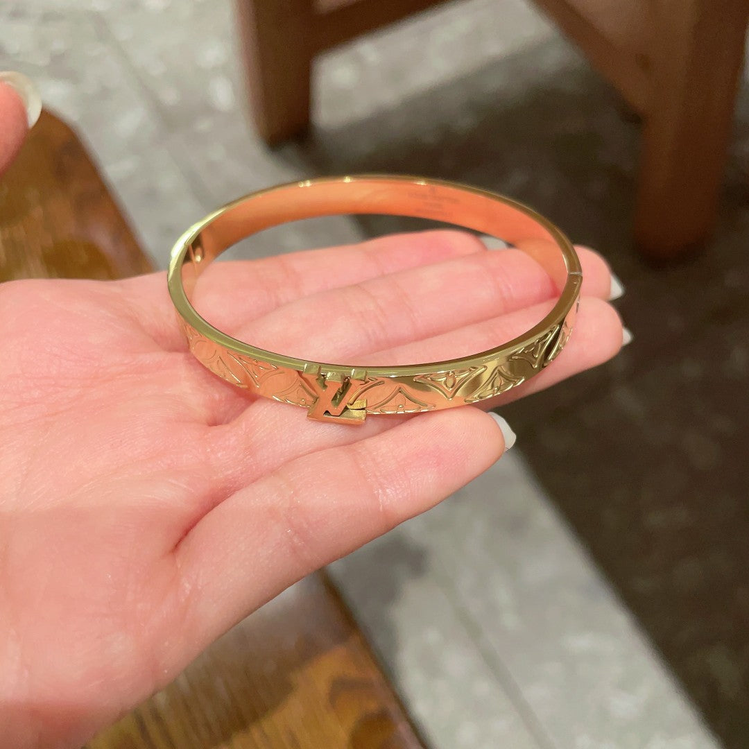 Louis Vuitton Luxury Bracelet | Iconic Elegance & Boutique-Grade Quality 132