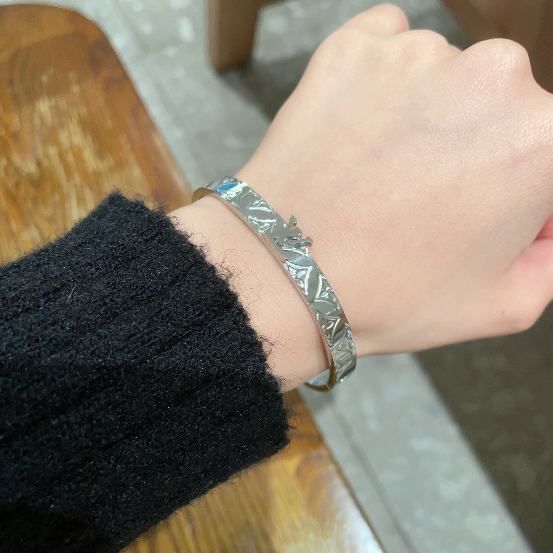 Louis Vuitton Luxury Bracelet | Iconic Elegance & Boutique-Grade Quality 133