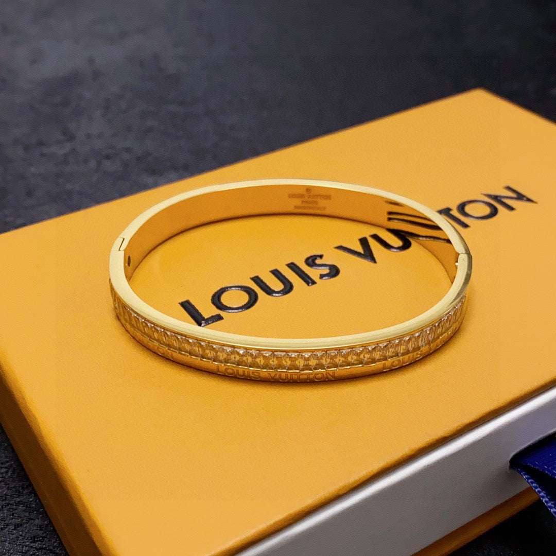 Louis Vuitton Luxury Bracelet | Iconic Elegance & Boutique-Grade Quality 136