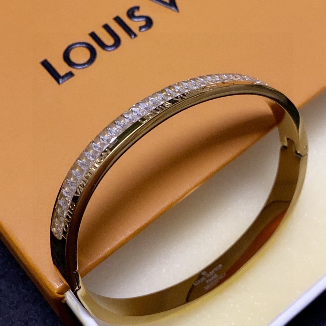 Louis Vuitton Luxury Bracelet | Iconic Elegance & Boutique-Grade Quality 136