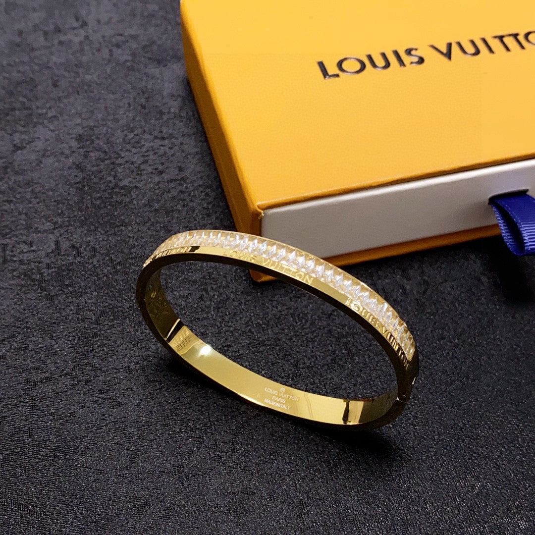 Louis Vuitton Luxury Bracelet | Iconic Elegance & Boutique-Grade Quality 136