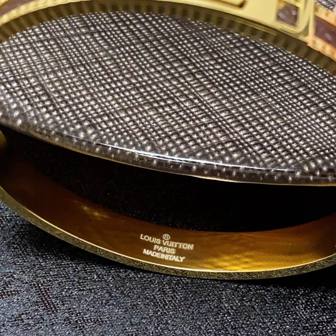 Louis Vuitton Luxury Bracelet | Iconic Elegance & Boutique-Grade Quality 137