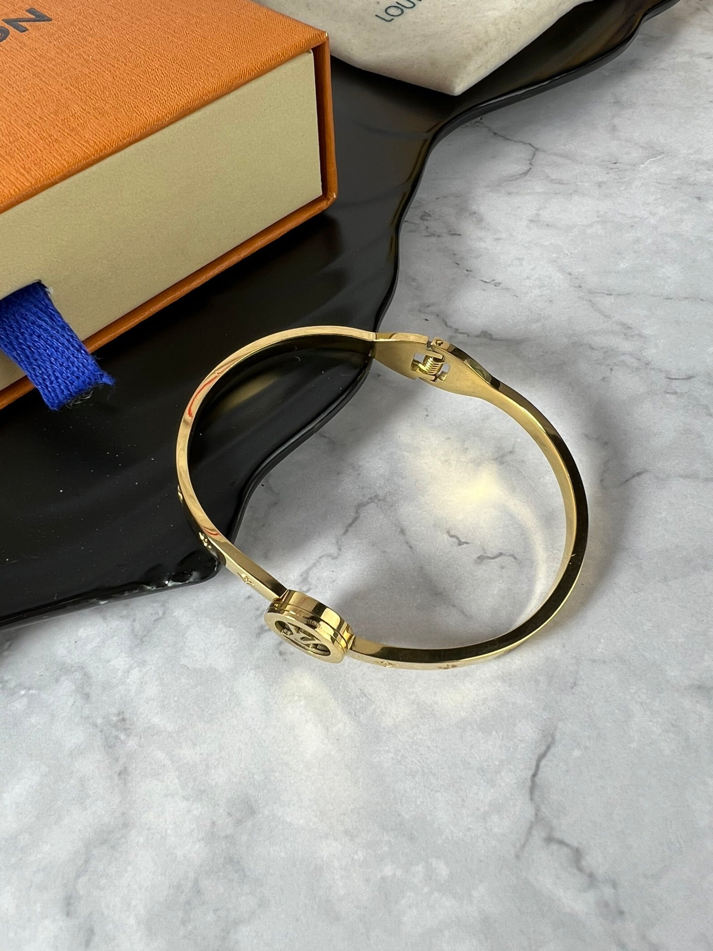 Louis Vuitton Luxury Bracelet | Iconic Elegance & Boutique-Grade Quality 138