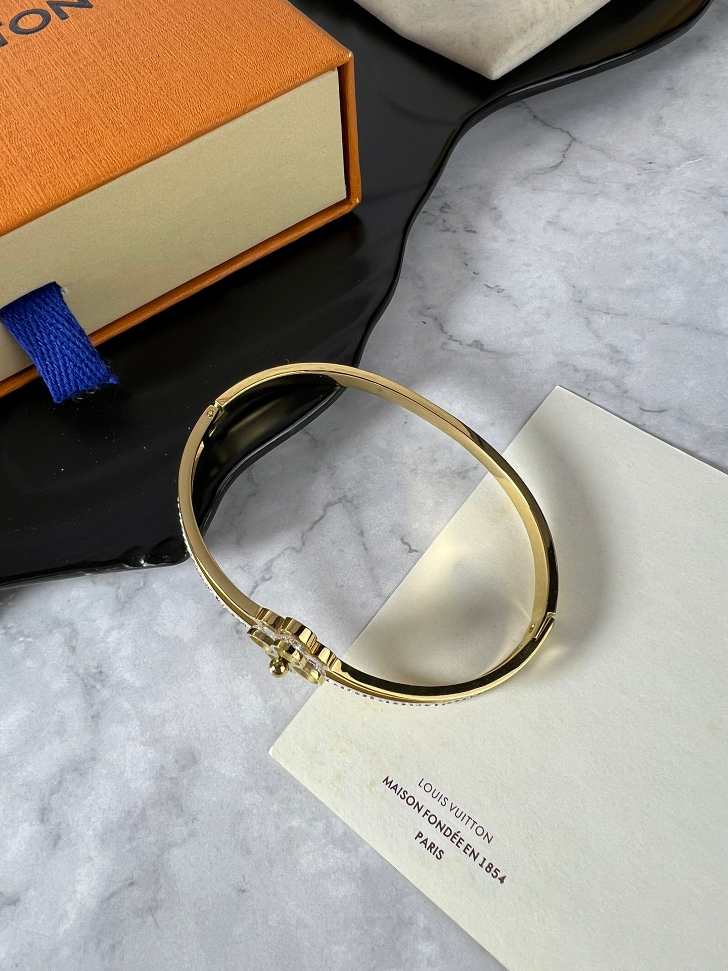 Louis Vuitton Luxury Bracelet | Iconic Elegance & Boutique-Grade Quality 141