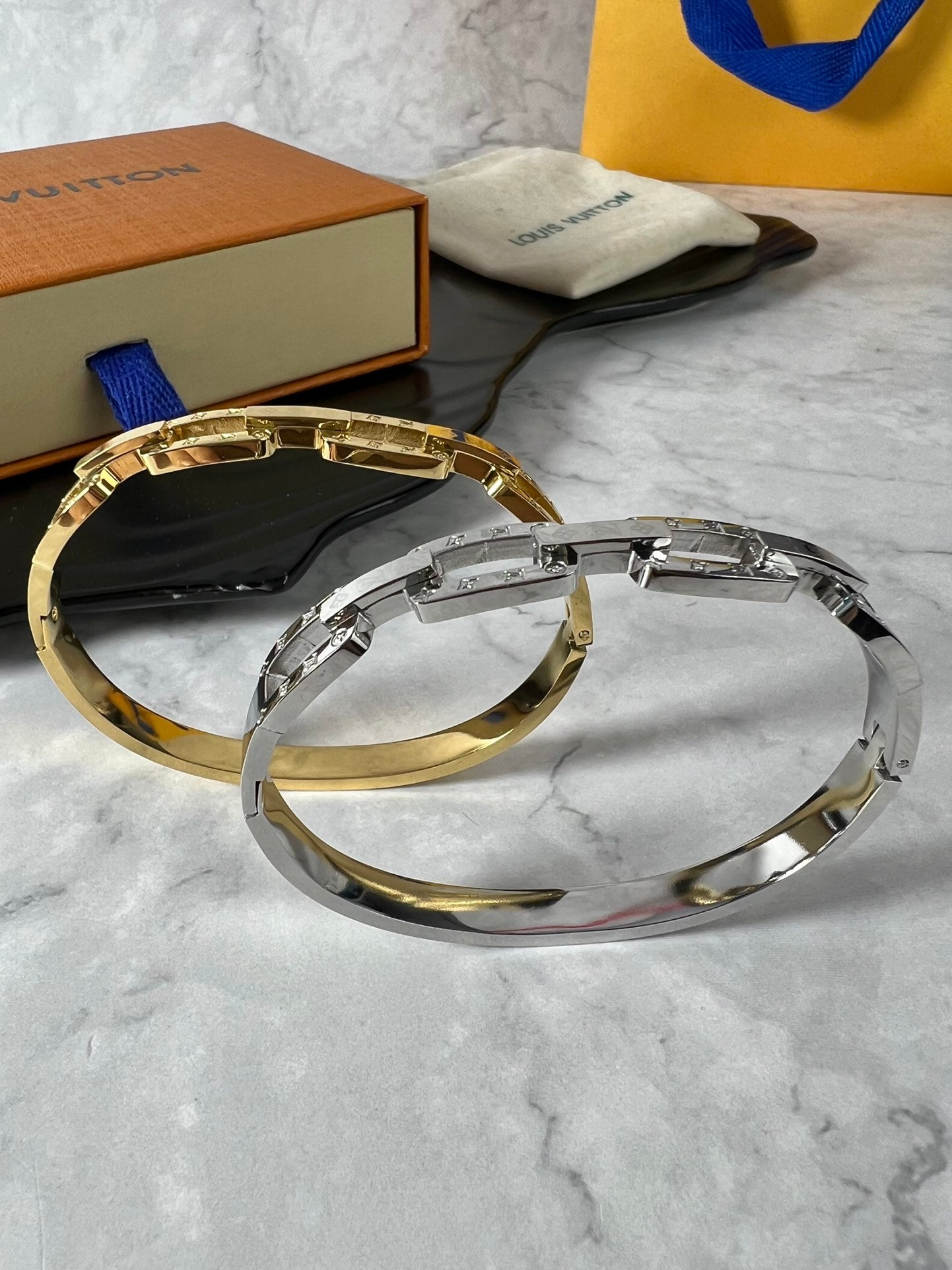Louis Vuitton Luxury Bracelet | Iconic Elegance & Boutique-Grade Quality 146