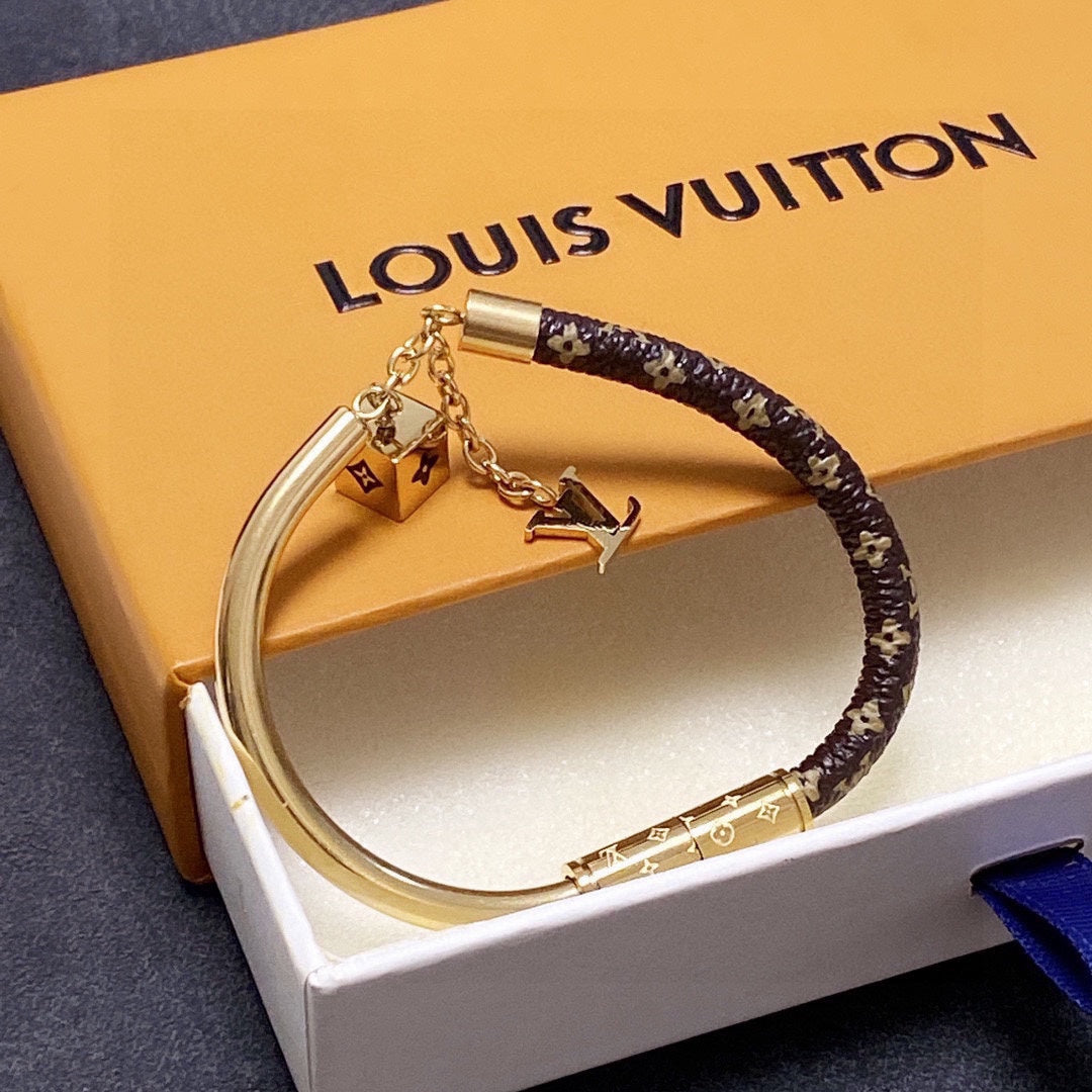 Louis Vuitton Luxury Bracelet | Iconic Elegance & Boutique-Grade Quality 147