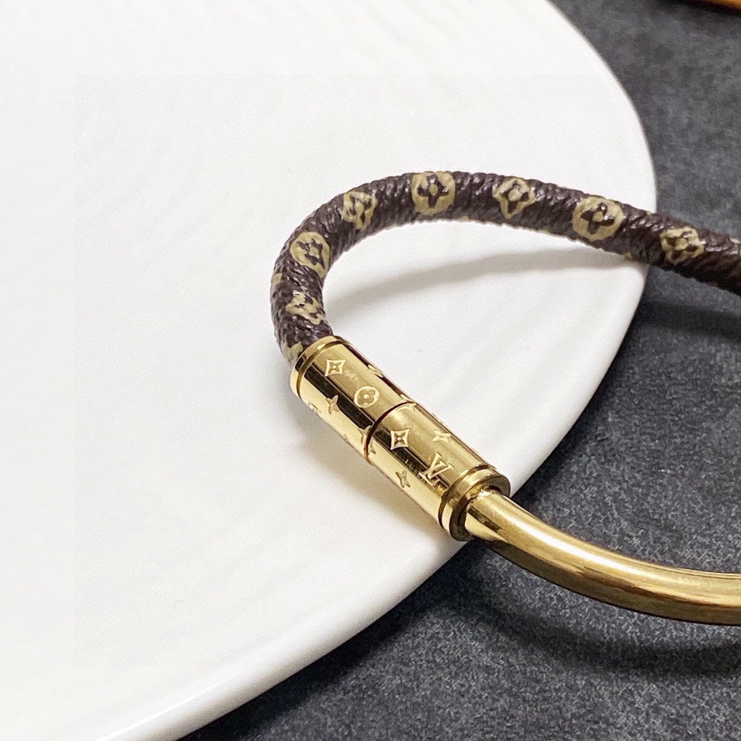Louis Vuitton Luxury Bracelet | Iconic Elegance & Boutique-Grade Quality 147