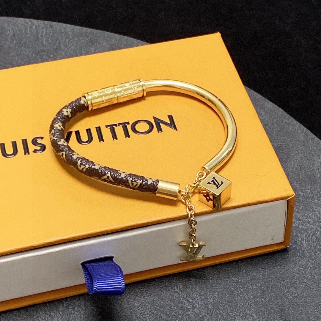 Louis Vuitton Luxury Bracelet | Iconic Elegance & Boutique-Grade Quality 147