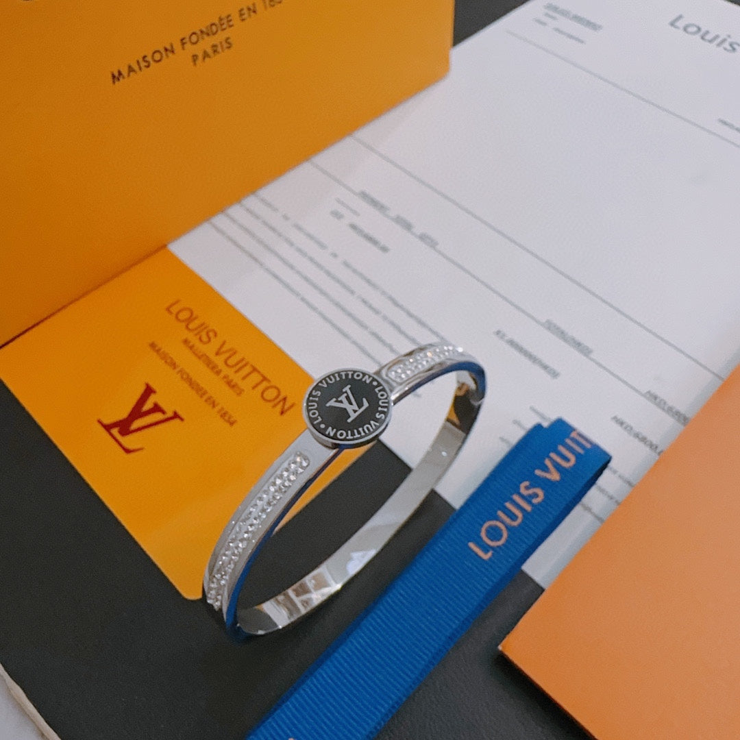 Louis Vuitton Luxury Bracelet | Iconic Elegance & Boutique-Grade Quality 148