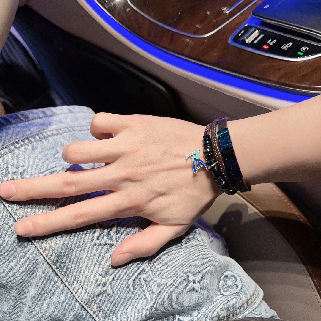 Louis Vuitton Luxury Bracelet | Iconic Elegance & Boutique-Grade Quality 152