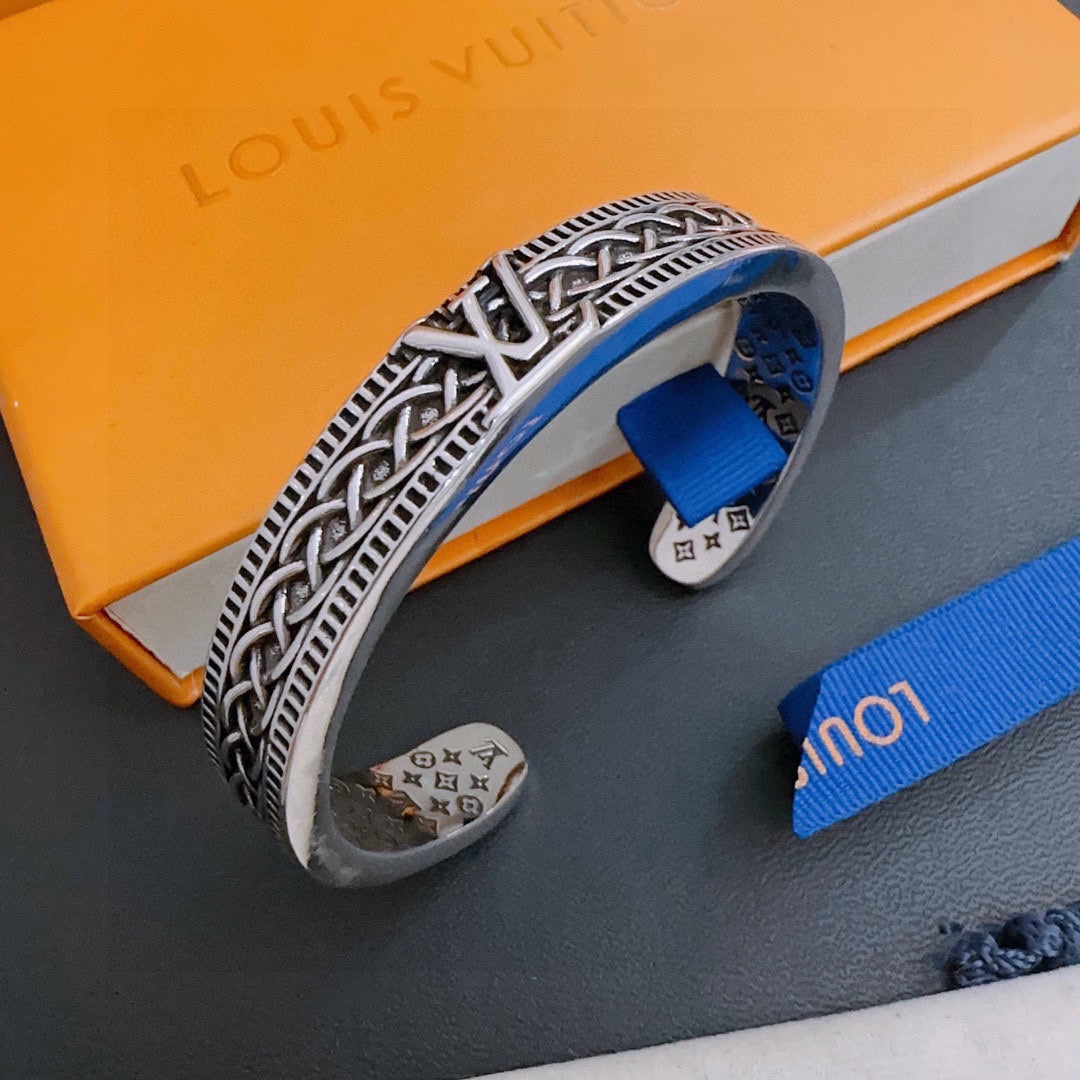 Louis Vuitton Luxury Bracelet | Iconic Elegance & Boutique-Grade Quality 154