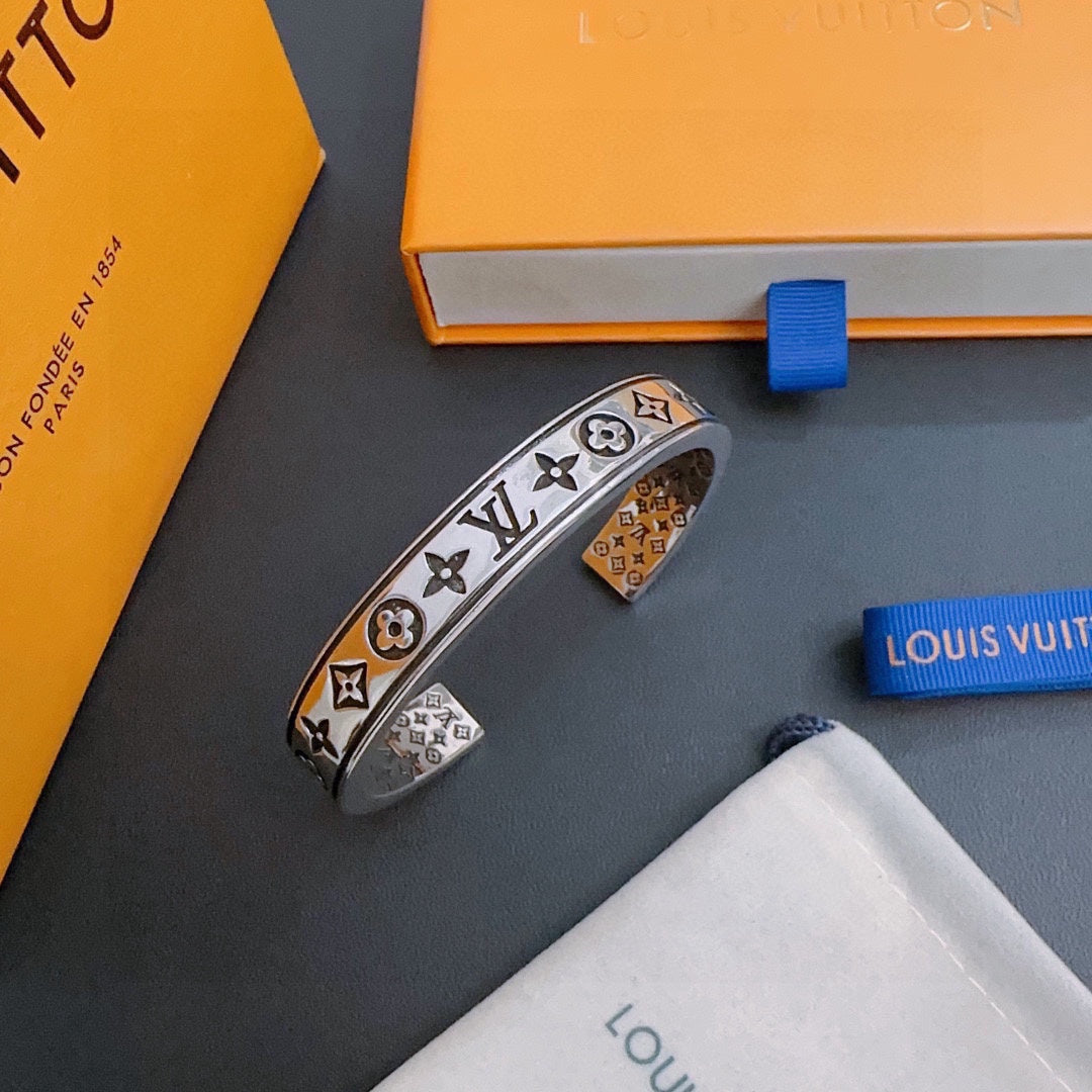 Louis Vuitton Luxury Bracelet | Iconic Elegance & Boutique-Grade Quality 155