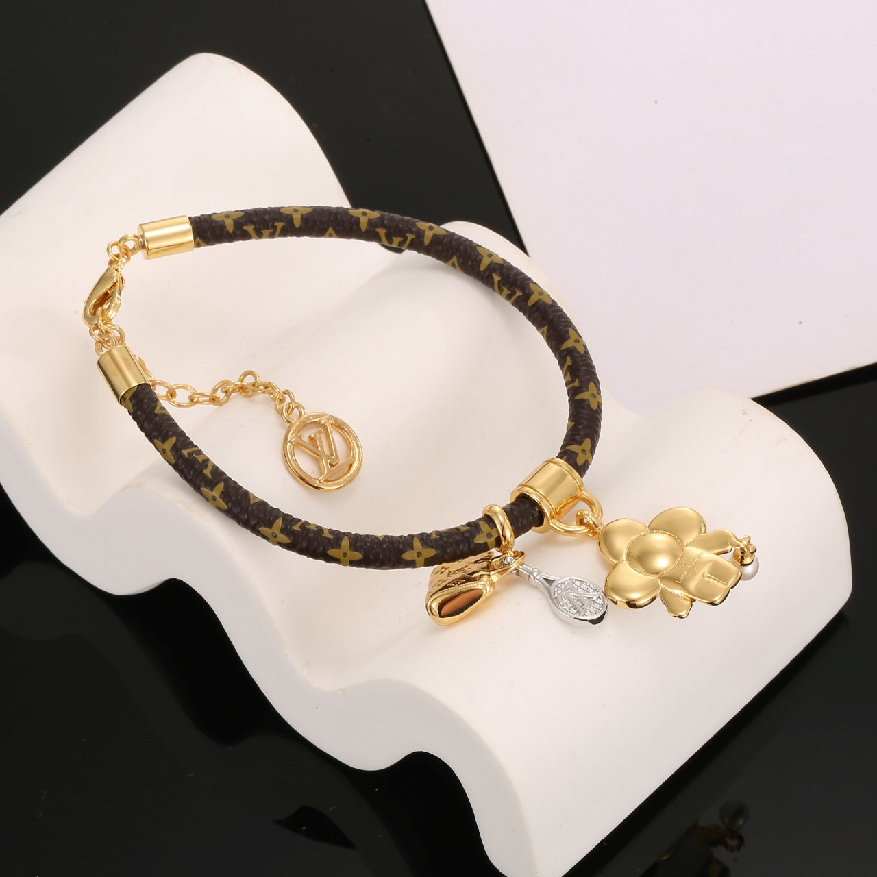 Louis Vuitton Luxury Bracelet | Iconic Elegance & Boutique-Grade Quality 156
