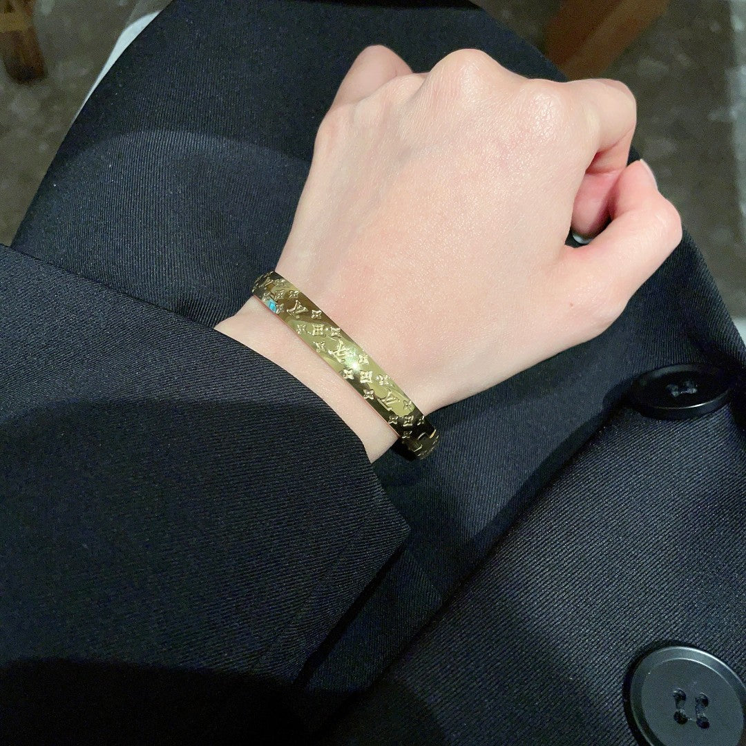 Louis Vuitton Luxury Bracelet | Iconic Elegance & Boutique-Grade Quality 158