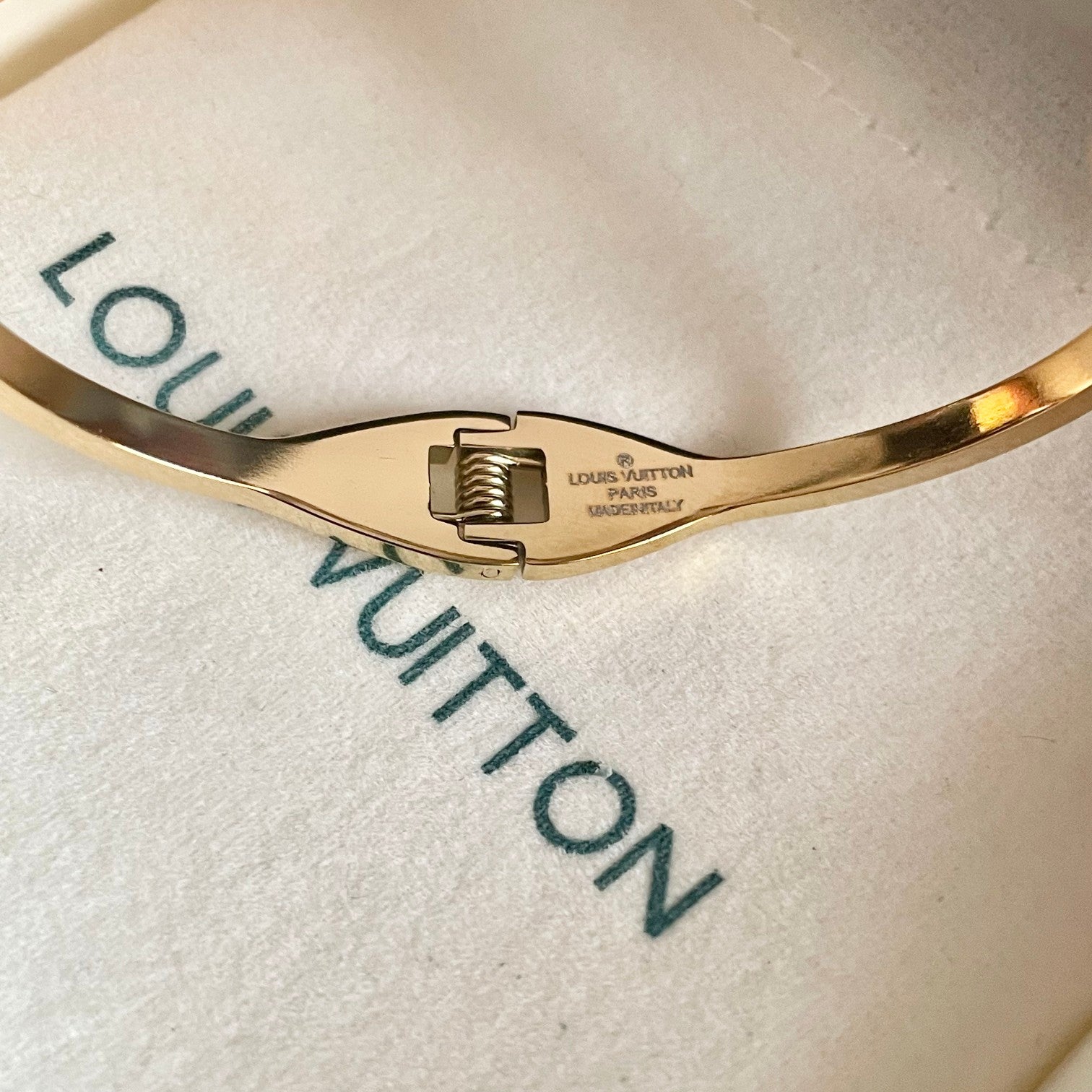 Louis Vuitton Luxury Bracelet | Iconic Elegance & Boutique-Grade Quality 161