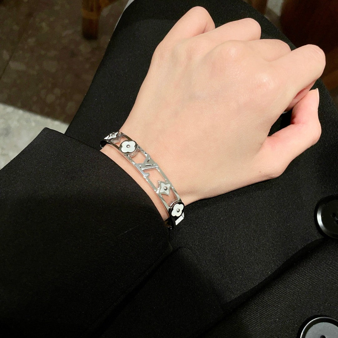 Louis Vuitton Luxury Bracelet | Iconic Elegance & Boutique-Grade Quality 162