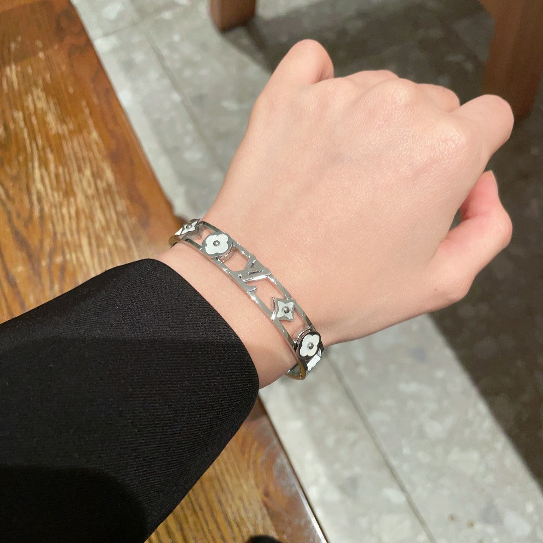 Louis Vuitton Luxury Bracelet | Iconic Elegance & Boutique-Grade Quality 162