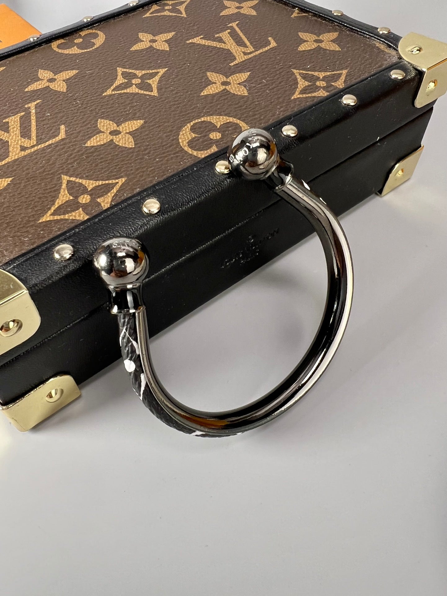 Louis Vuitton Luxury Bracelet | Iconic Elegance & Boutique-Grade Quality 168