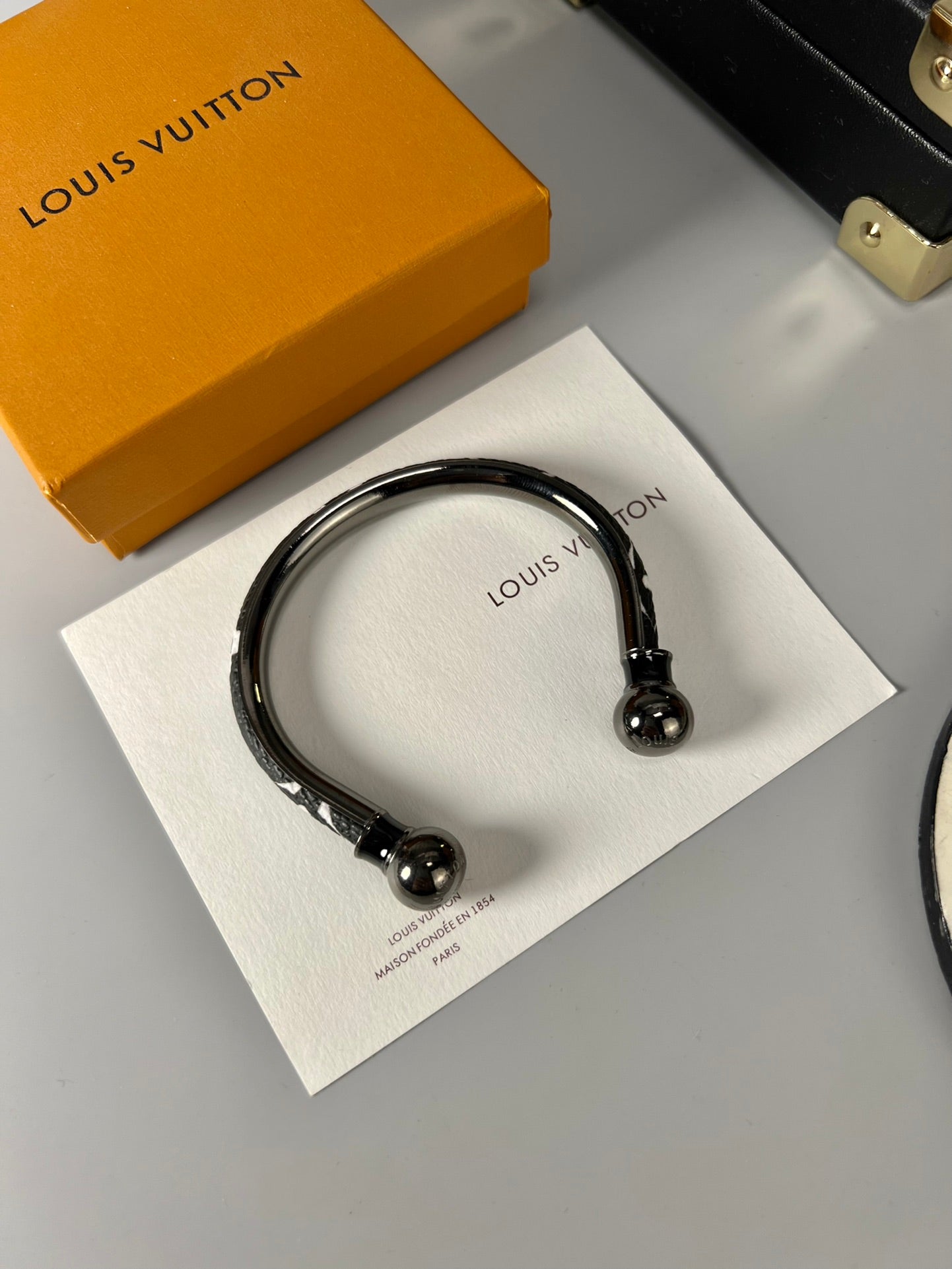 Louis Vuitton Luxury Bracelet | Iconic Elegance & Boutique-Grade Quality 168
