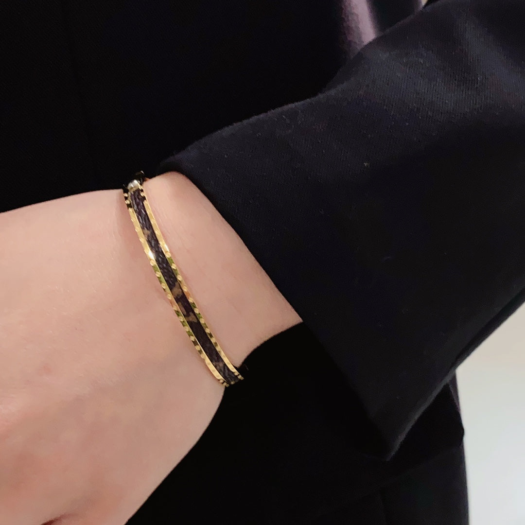Louis Vuitton Luxury Bracelet | Iconic Elegance & Boutique-Grade Quality 170