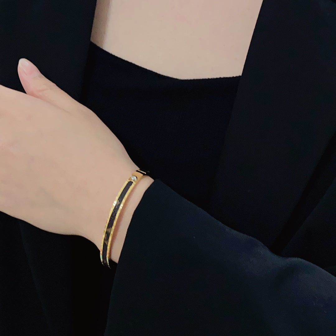 Louis Vuitton Luxury Bracelet | Iconic Elegance & Boutique-Grade Quality 170