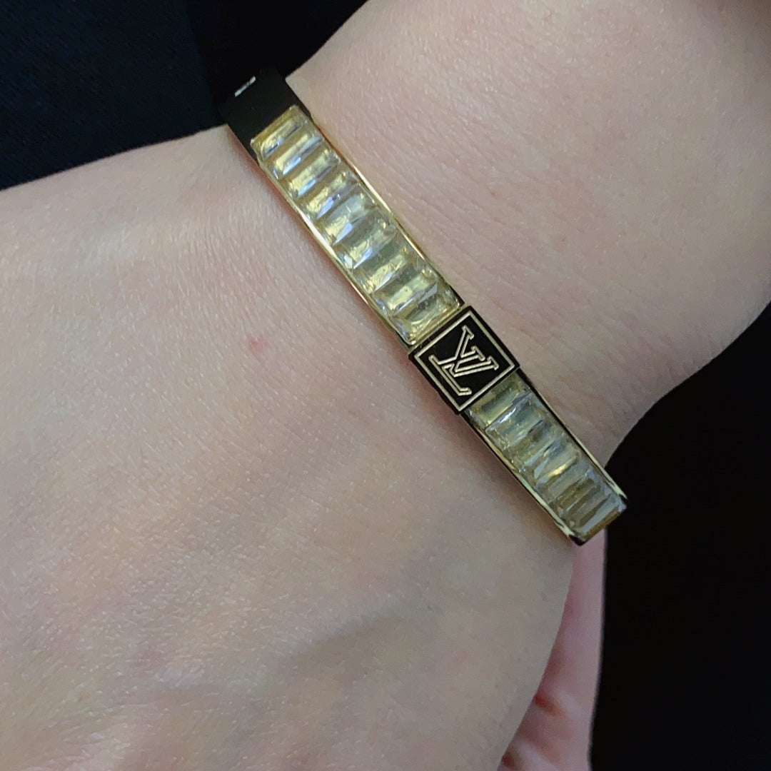 Louis Vuitton Luxury Bracelet | Iconic Elegance & Boutique-Grade Quality 174