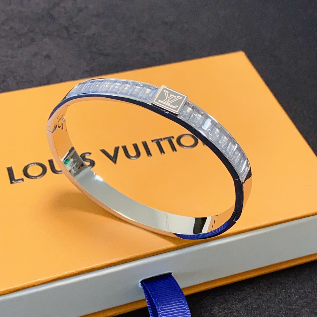 Louis Vuitton Luxury Bracelet | Iconic Elegance & Boutique-Grade Quality 174