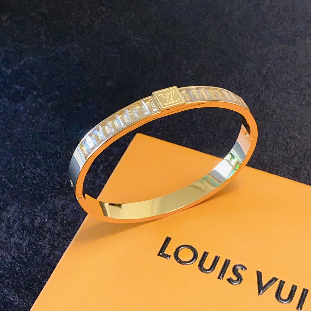 Louis Vuitton Luxury Bracelet | Iconic Elegance & Boutique-Grade Quality 174