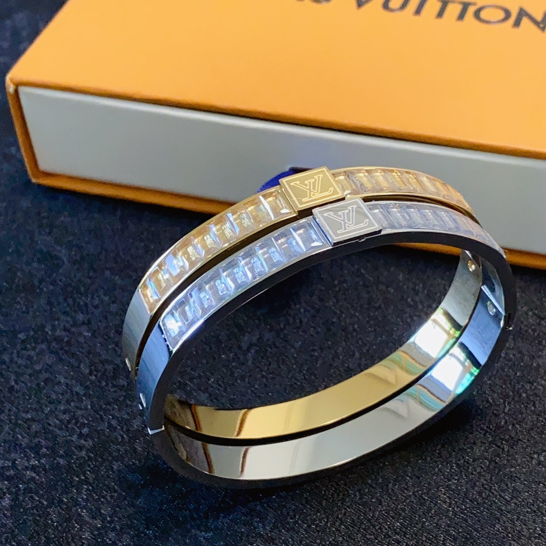 Louis Vuitton Luxury Bracelet | Iconic Elegance & Boutique-Grade Quality 174