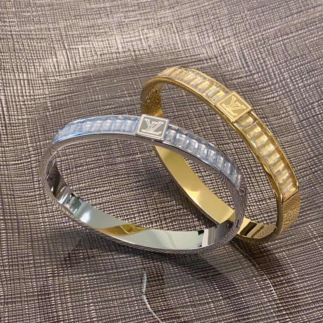 Louis Vuitton Luxury Bracelet | Iconic Elegance & Boutique-Grade Quality 174