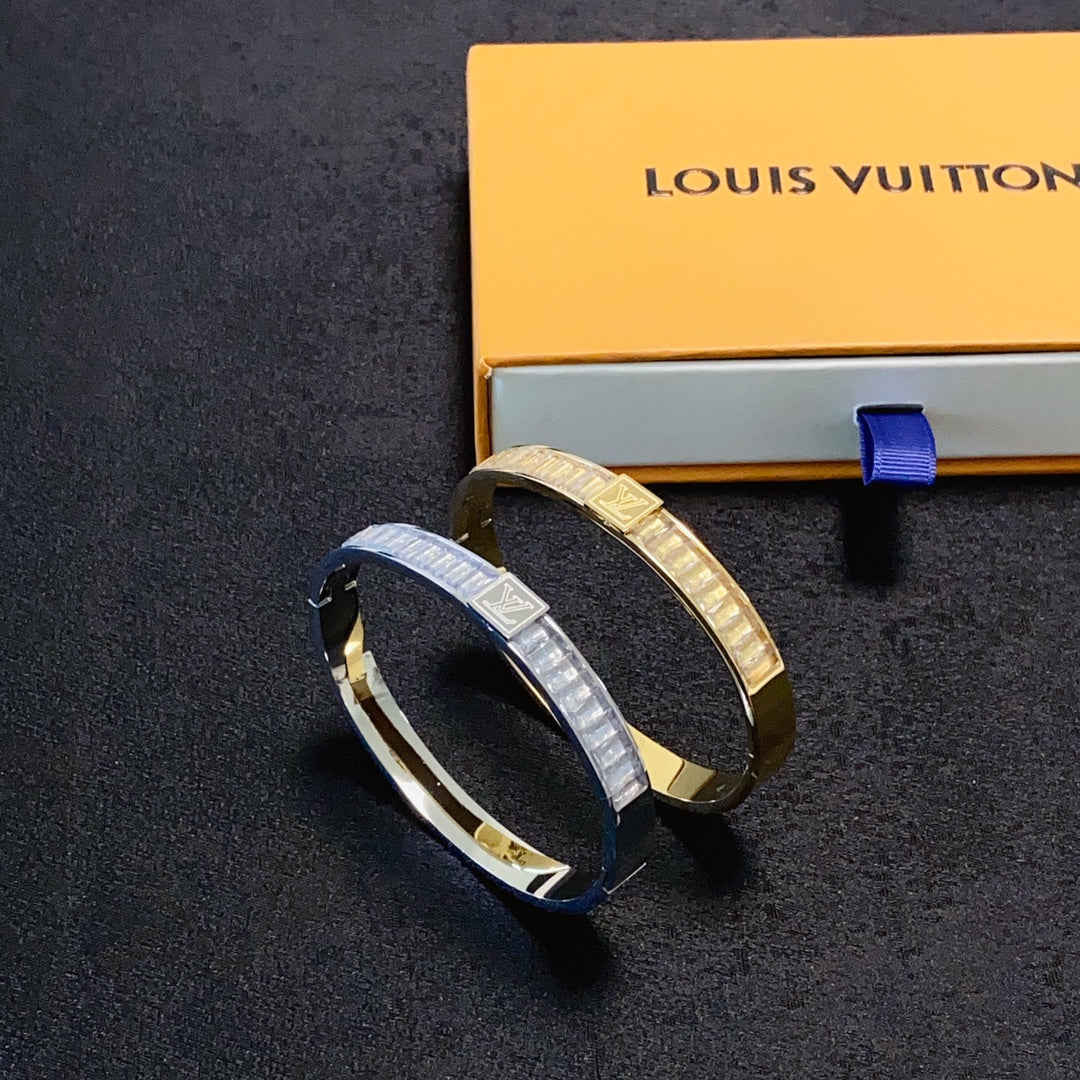 Louis Vuitton Luxury Bracelet | Iconic Elegance & Boutique-Grade Quality 174