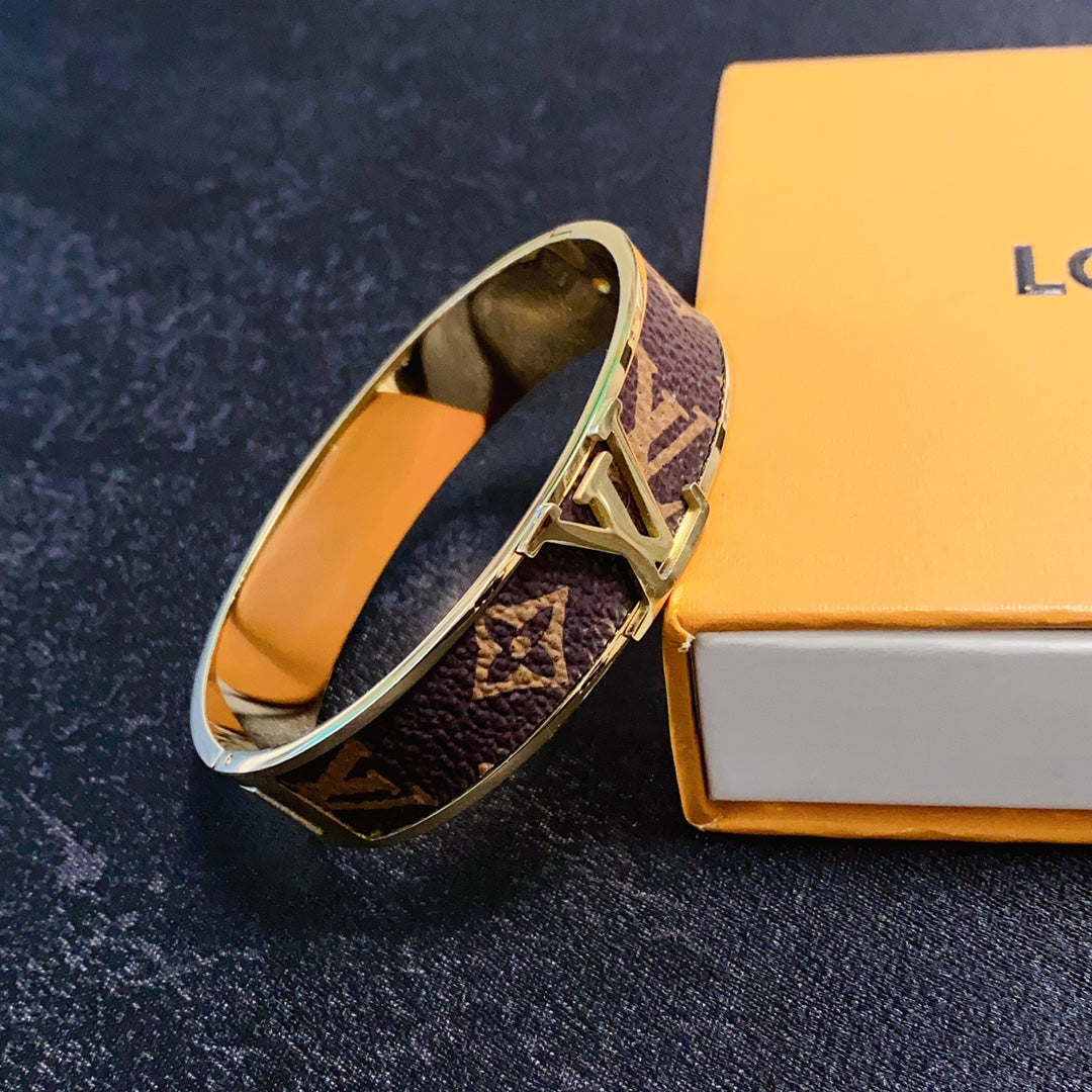 Louis Vuitton Luxury Bracelet | Iconic Elegance & Boutique-Grade Quality 177