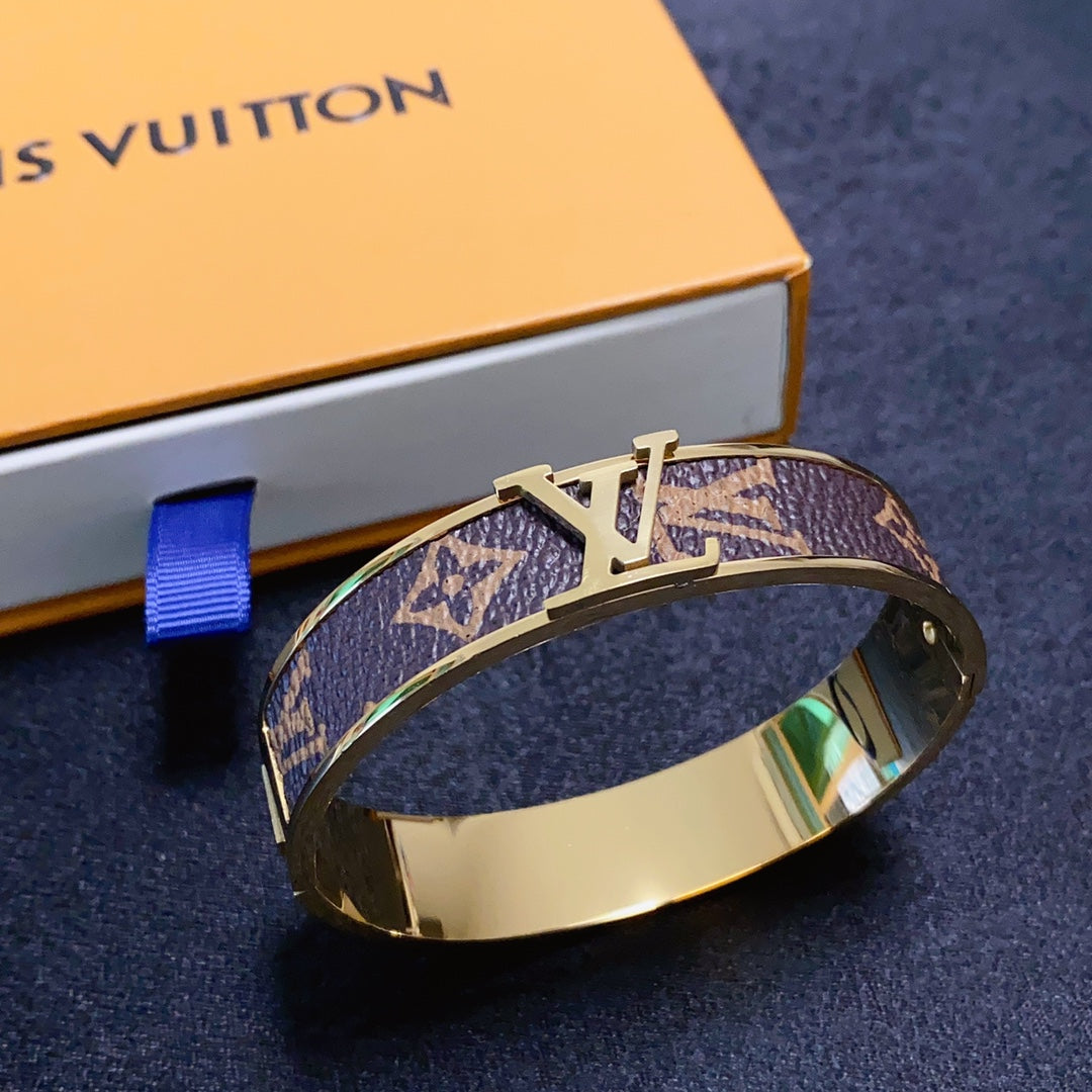Louis Vuitton Luxury Bracelet | Iconic Elegance & Boutique-Grade Quality 177