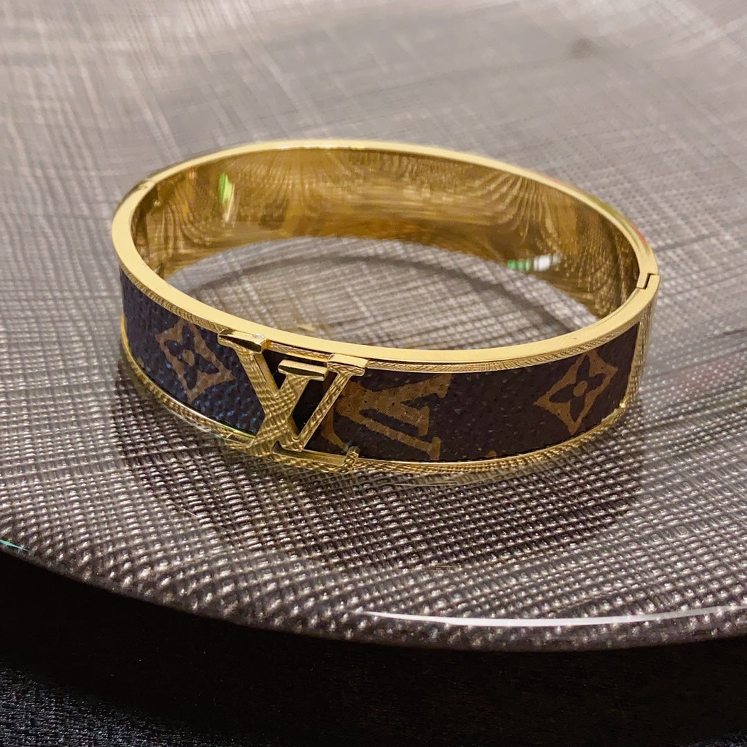 Louis Vuitton Luxury Bracelet | Iconic Elegance & Boutique-Grade Quality 176