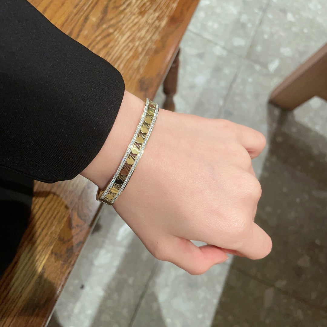 Louis Vuitton Luxury Bracelet | Iconic Elegance & Boutique-Grade Quality 182